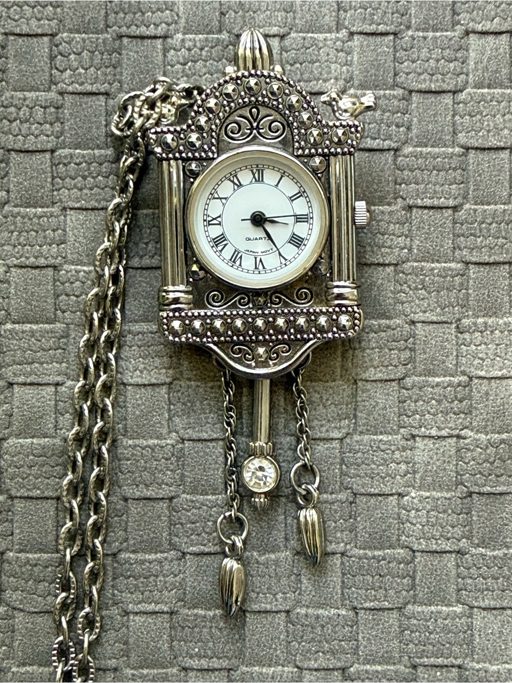Avon vintage Silver tone Pendant Watch Necklace - stainless steel